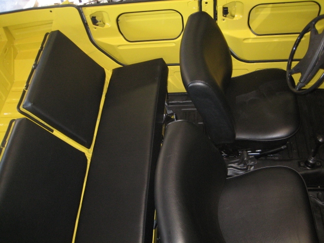 GMW 881 213 - SEAT SET RESTORED FRONT AND REAR